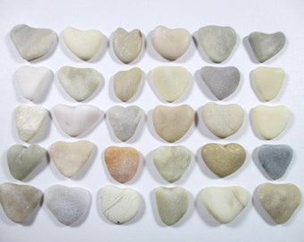 BEACH STONE HEARTS 30 Small White Cream Grey Beige Real Surf Tumbled Unaltered Natural Stones Pebble Rock Art Craft Jewelry Beads Peb 2631