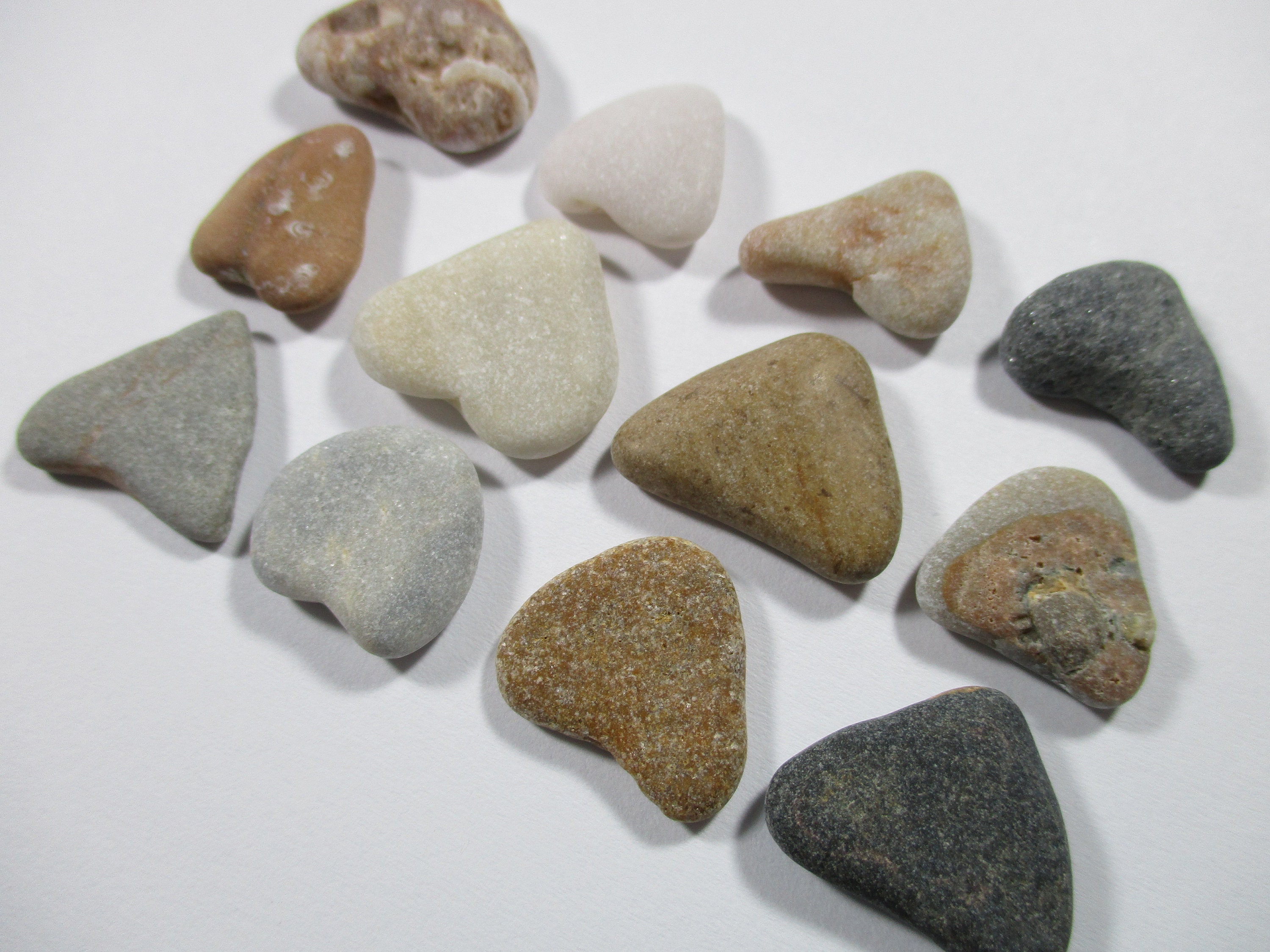 BEACH STONE HEARTS 12 Black Brown Grey White Cream Beige Real Surf Tumbled  Unaltered Undrilled Natural Sea Rock Art Jewelry Beads Peb 2570 - Etsy