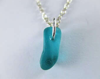 Collar de cristal marino auténtico de plata de ley con gema azul turquesa impecable, colgante de cristal marino griego natural pulido para surf, joyería N 707c