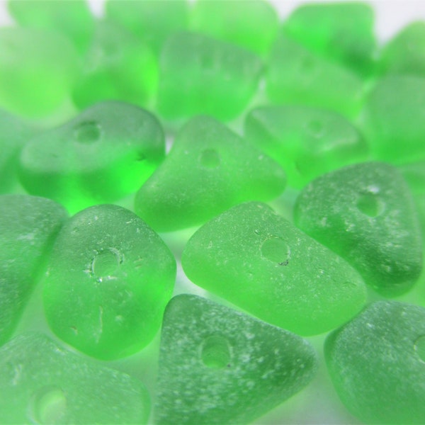 GENUINE SEA GLASS 8mm Beads 25 Kelly Green Center Drilled Real Surf Tumbled Natural Greek Beach Found Seaglass Jewelry Quality Bead  C 577