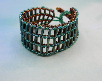 Bracelet Beadwork Reversible Green and Brown