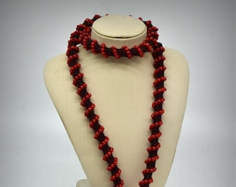 Sautoir En Perles De Cristal Rouge Bordeaux - Fermoir Métal Argenté - Neuf Avec étiquettes