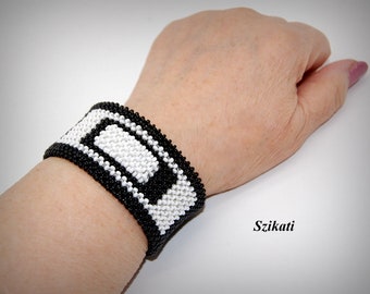 Schwarz & weiße Perlen gewebte Manschette Armband, Elegantes Damen Accessoire, OOAK Perlen High Fashion Schmuck, Geschenk für Sie, RAW