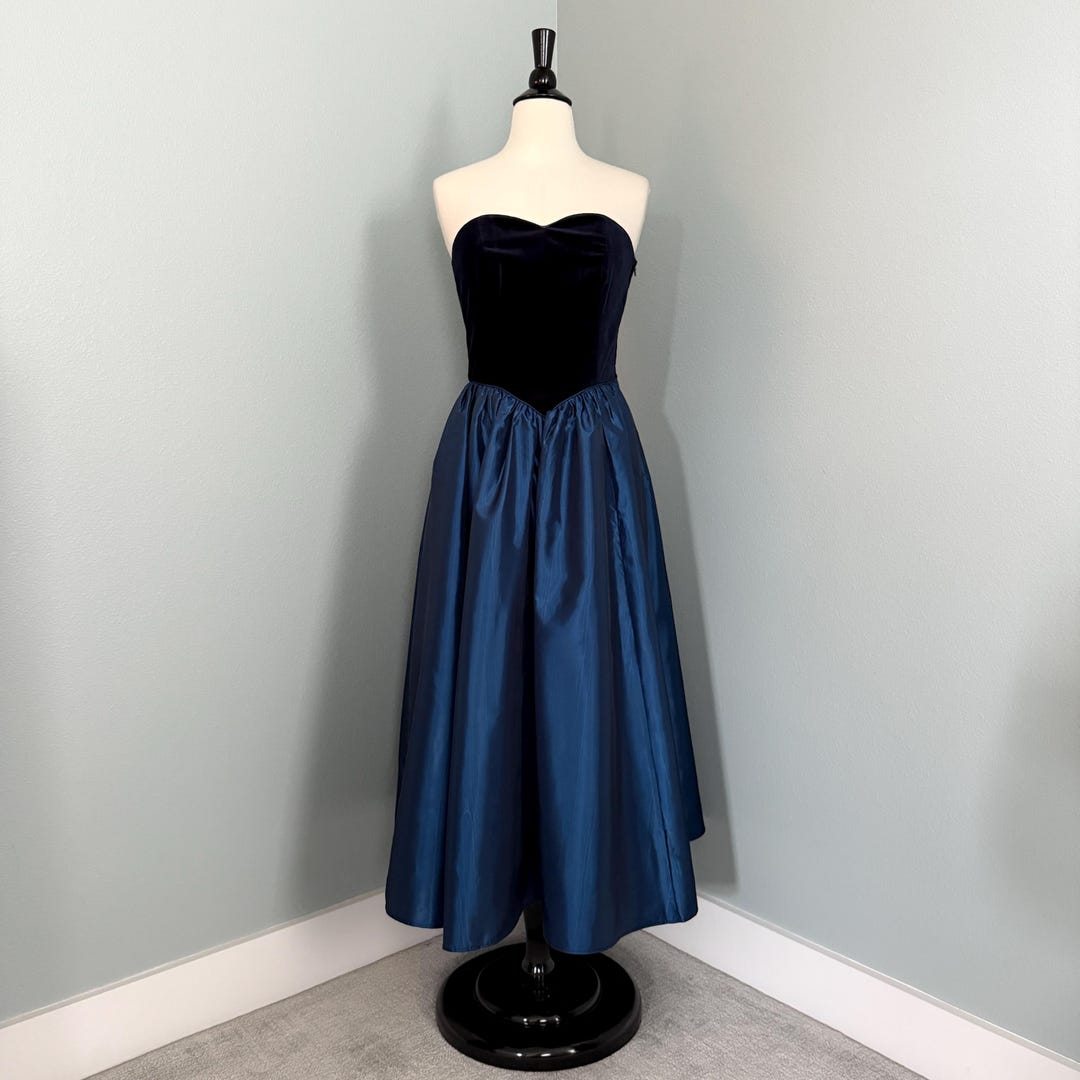 LAURA ASHLEY 1980s gown