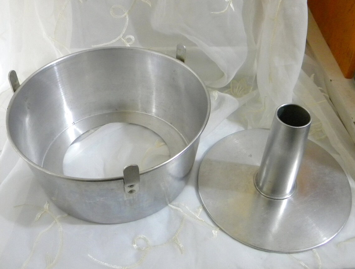 Vintage Comet Aluminum 10 Angel Food Cake Pan 4 Etsy