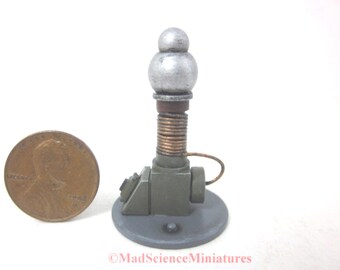 Diorama en miniatura para casa de muñecas, ciencia loca, dispositivo de laboratorio de Frankenstein, modelo a escala 1:12, espeluznante, extraño, ciencia ficción, Halloween, doctor loco victoriano