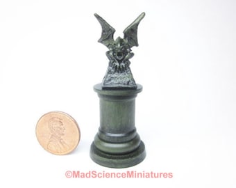 Estatua en miniatura del sirviente alado del culto de Cthulhu, diorama a escala 1:12 D339 H P Lovecraft, artefacto gótico de terror para Halloween, modelo de casa de muñecas espeluznante