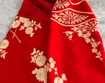 Pañuelo kimono de seda - rojo floral ENVÍO GRATIS A EE. UU.