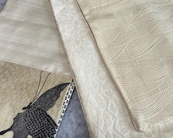 Pañuelo kimono de seda color crema con mariposa