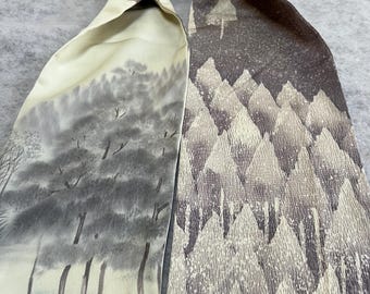 Pañuelo kimono de seda lavanda con árboles y flores