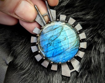 Pendentif tendance HYPERDRIVE en labradorite et cuivre noir