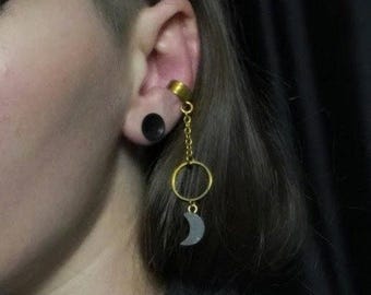 Druzy Moon Earcuff / crescen moon quartz ear cuff gold ear cuff golden clip on earrings celestical ear jewelry fairy costume jewelry