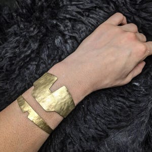AMAZONIAN Cuff / Brass