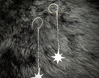 DOUMU Falling North Star Dangle Earrings