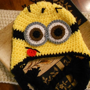 Gele minionhoed: 12 maanden tot volwassen