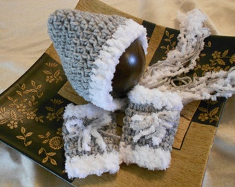 Newborn Crochet Pixie hat/Bonnet and Legwarmers-Grey and White