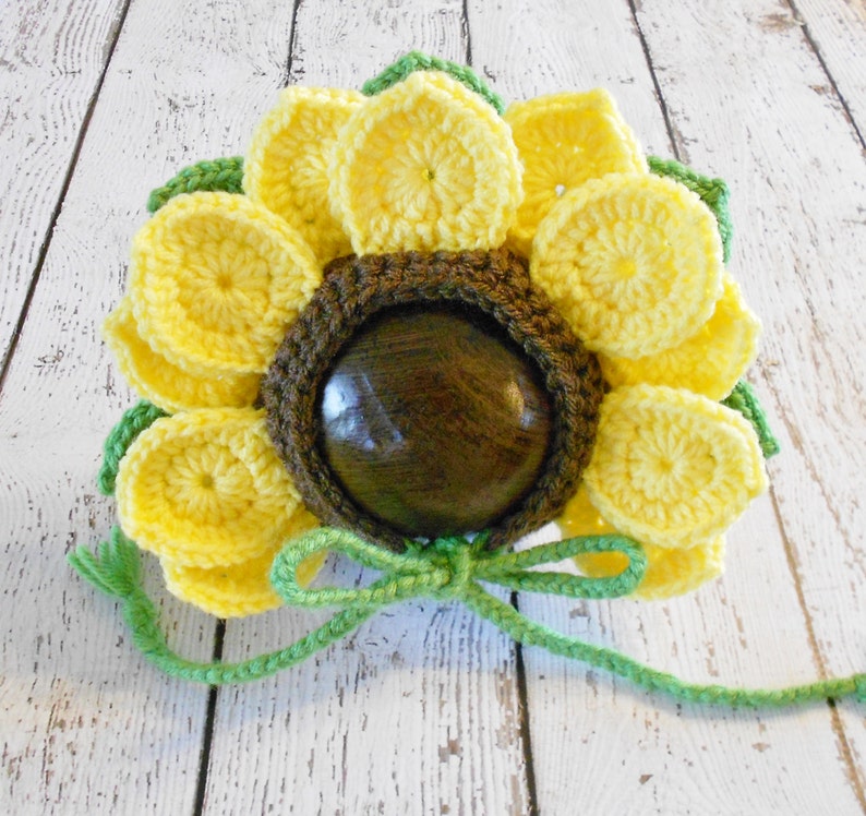 Crochet Sunflower Bonnet Newborn to 6-12 Months Photo Prop image 4