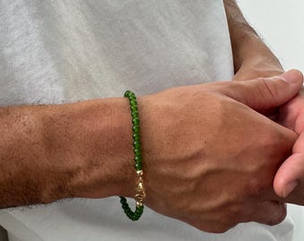 Bracciale da uomo con perline di giada da 4 mm, chiusura in oro o argento.