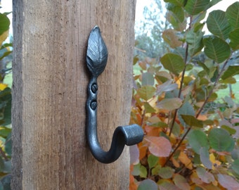 Decorative Forged Leaf Iron Bath Towel Hook