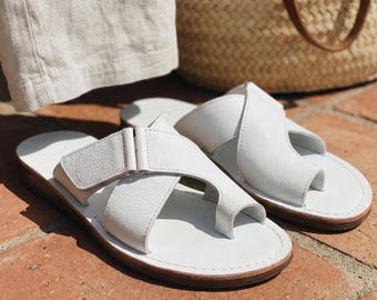 White Leather Sandals | Bridal Summer Flats | Toe Ring Slides for Wedding Guest | Handmade Slip On Shoes | Clean Minimalist Look | BROOKLYN