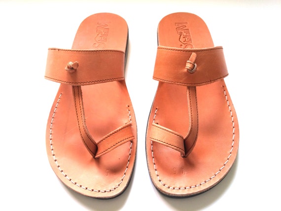 Natural Leather Toe Ring Sandals for Women and Men, Everyday Shoes, Summer Beach Sandals, EMPIRE