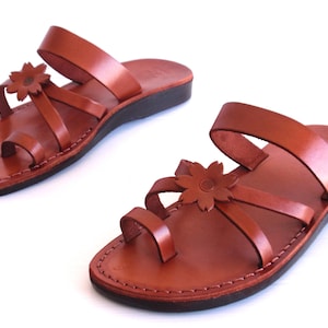 Brown Leather Sandals for Women, Ladies&#39; Flip Flops Thongs, FLOWER