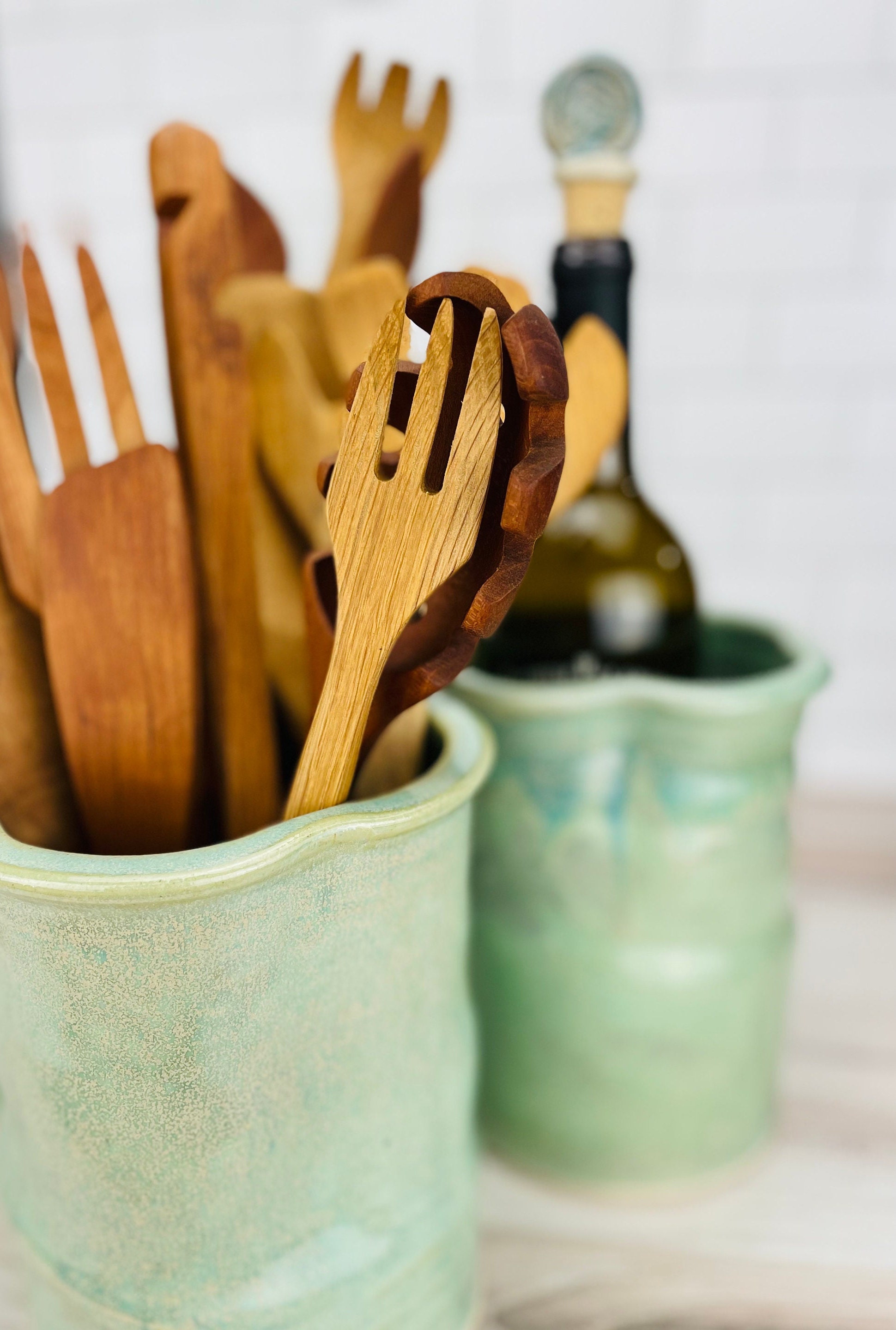 DOWAN Kitchen Utensil Holder, Utensil Holder for Countertop, Utensil Crock,  Handmade DIY Gifts, Cooking Utensil Holder with Table-Protection Cork Mat