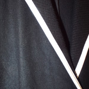 Pull cardigan noir vintage pour femmes image 7