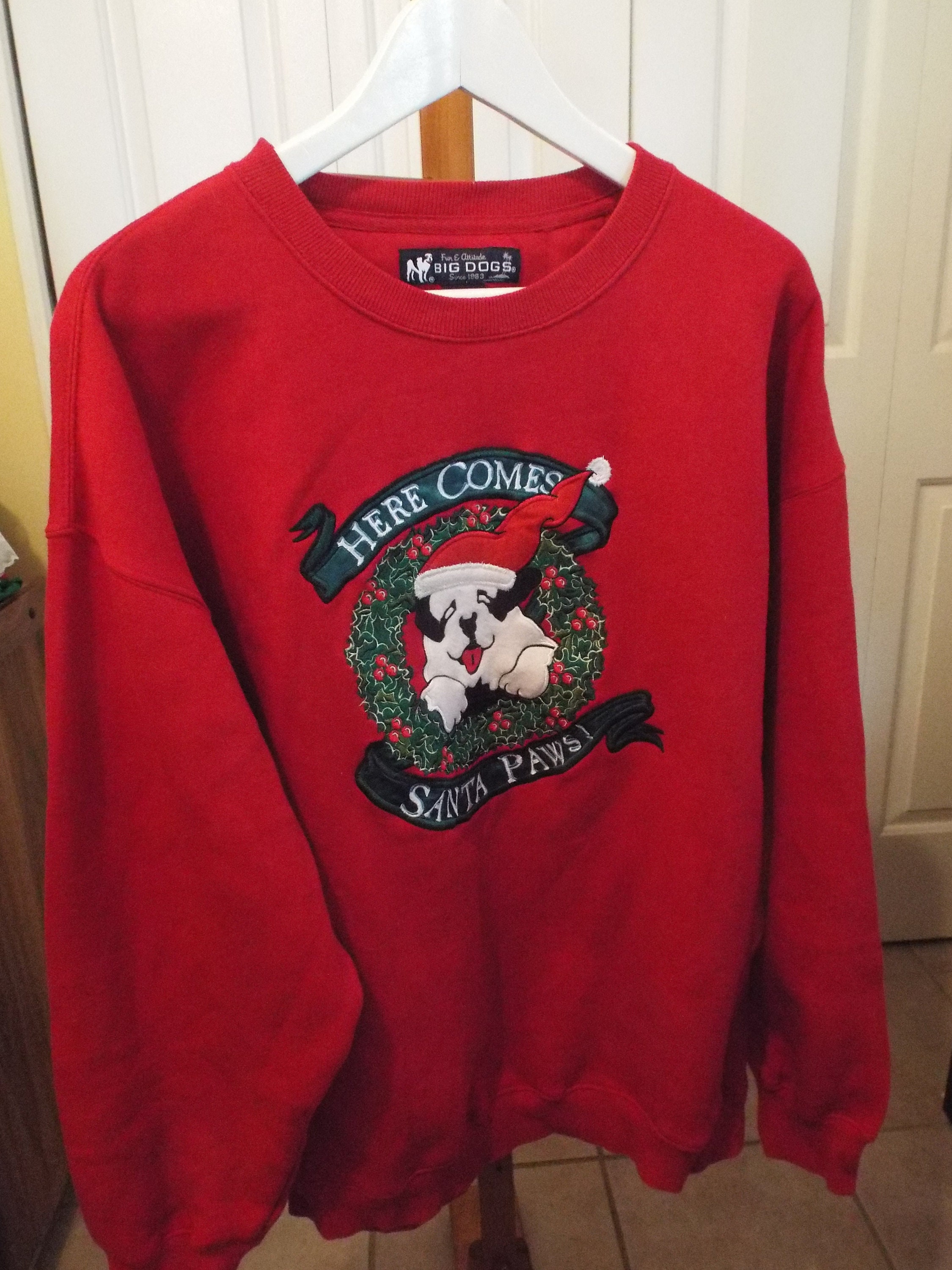 Here comes santa paws sweatshirt Clearance