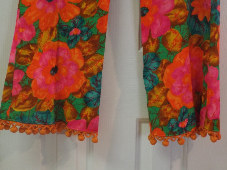 Vintage 1960s Orange Funky Flower Go Go Pants Bold and Bright Women/'s Size Med With Pom-Poms Retro Fashion