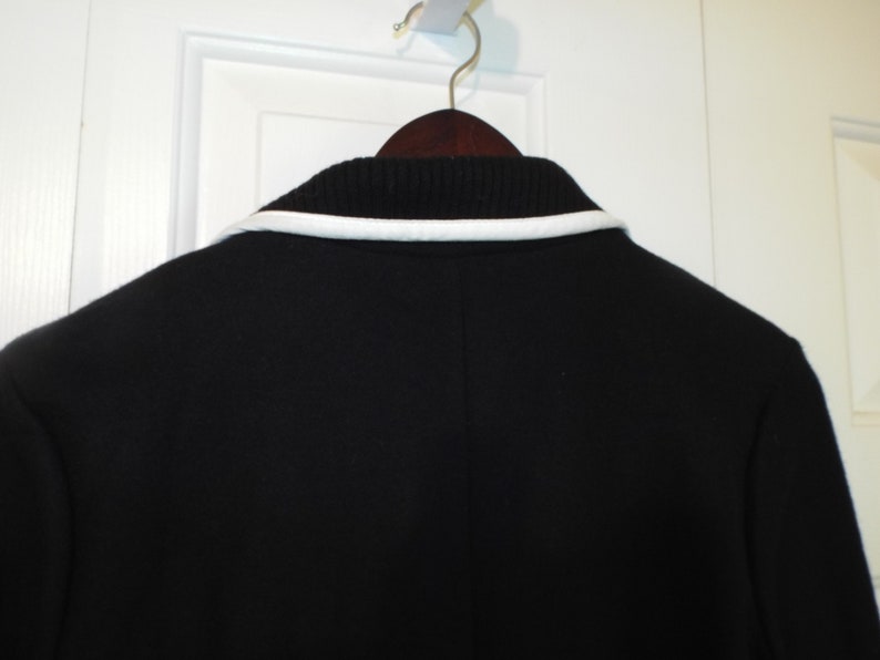 Pull cardigan noir vintage pour femmes image 10