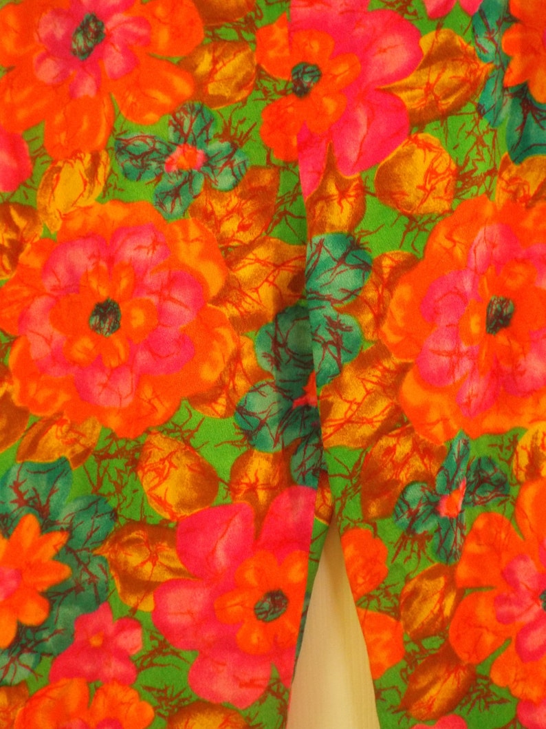 Vintage 1960s Orange Funky Flower Go Go Pants Bold and Bright Women/'s Size Med With Pom-Poms Retro Fashion
