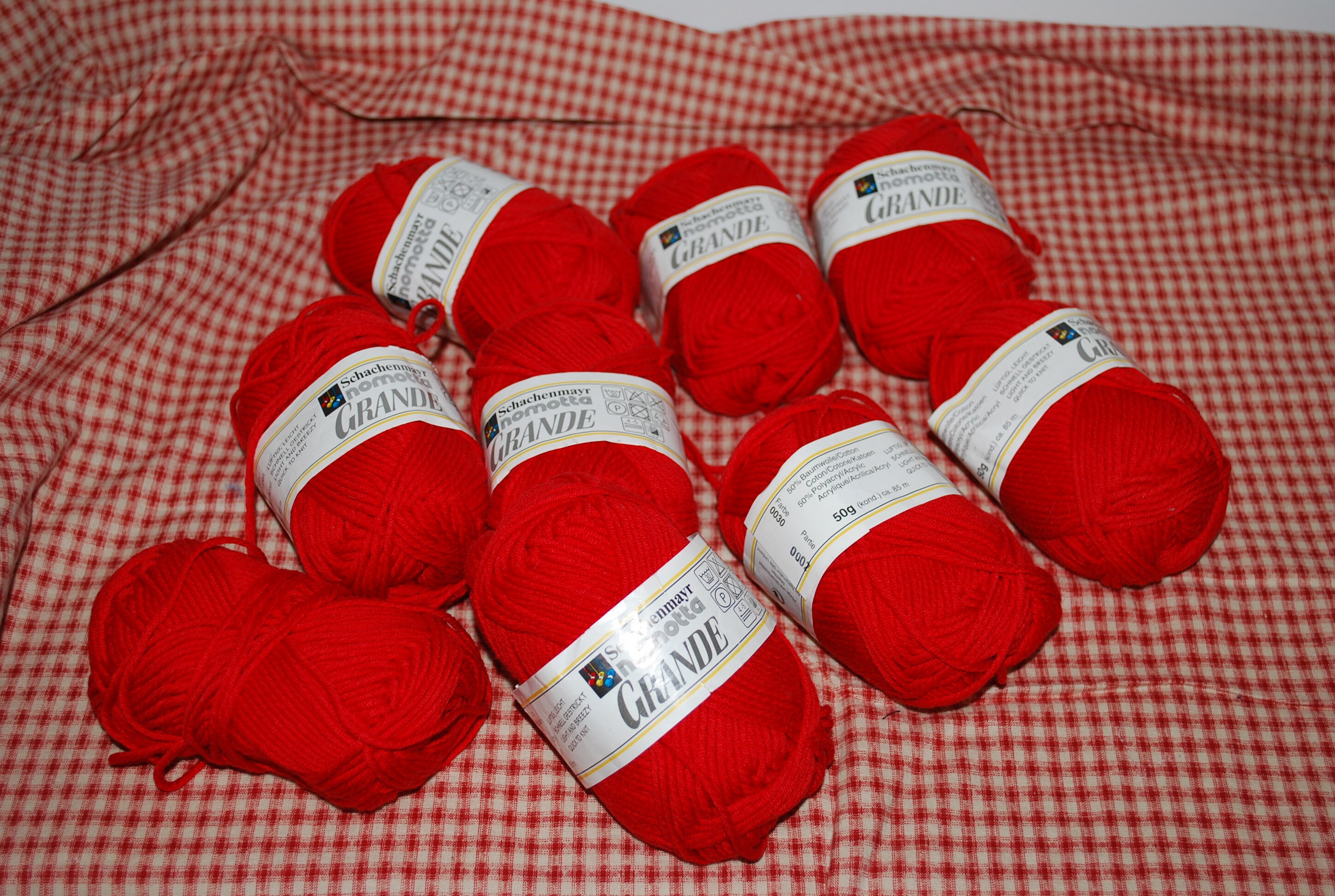 Crimson Night 8PLY Cotton Gradient Cake Yarn