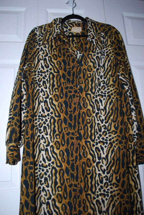 Leopard Animal Print Loungewear 1960s Vintage Bat… - image 1