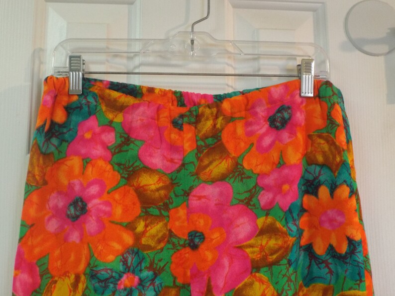 Vintage 1960s Orange Funky Flower Go Go Pants Bold and Bright Women/'s Size Med With Pom-Poms Retro Fashion