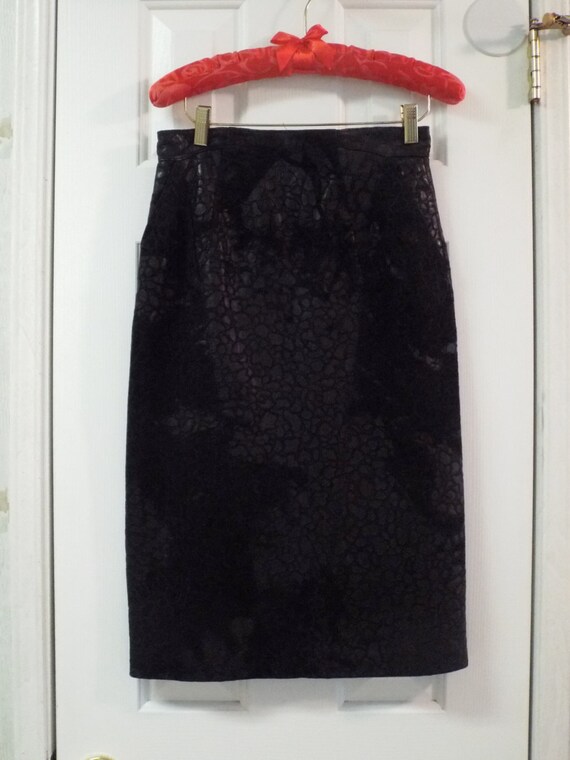 Vintage 1970s Black Leather Skirt Textured by Leneuveau Sexy | Etsy