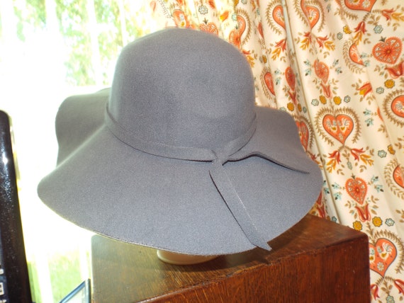 gray floppy hat