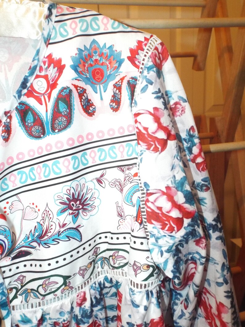 Vintage Crop Top With Tassels Long Sleeve Boho Top