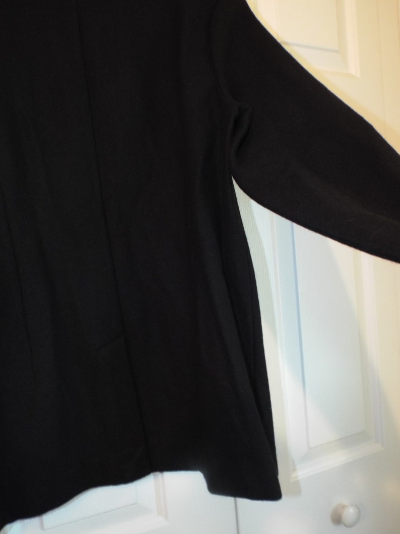 Pull cardigan noir vintage pour femmes image 9