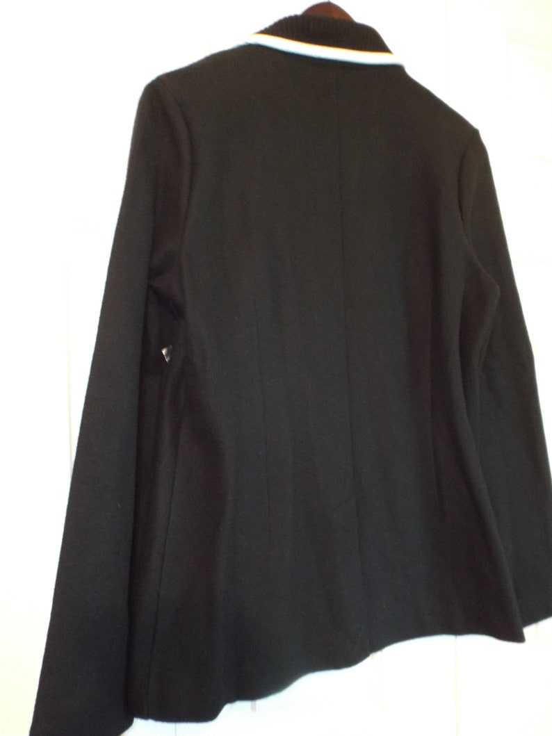 Pull cardigan noir vintage pour femmes image 8