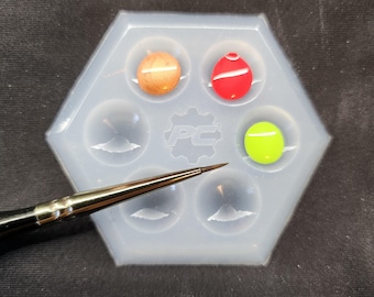 Ultimate Mini Reusable Silicone Paint Palette!