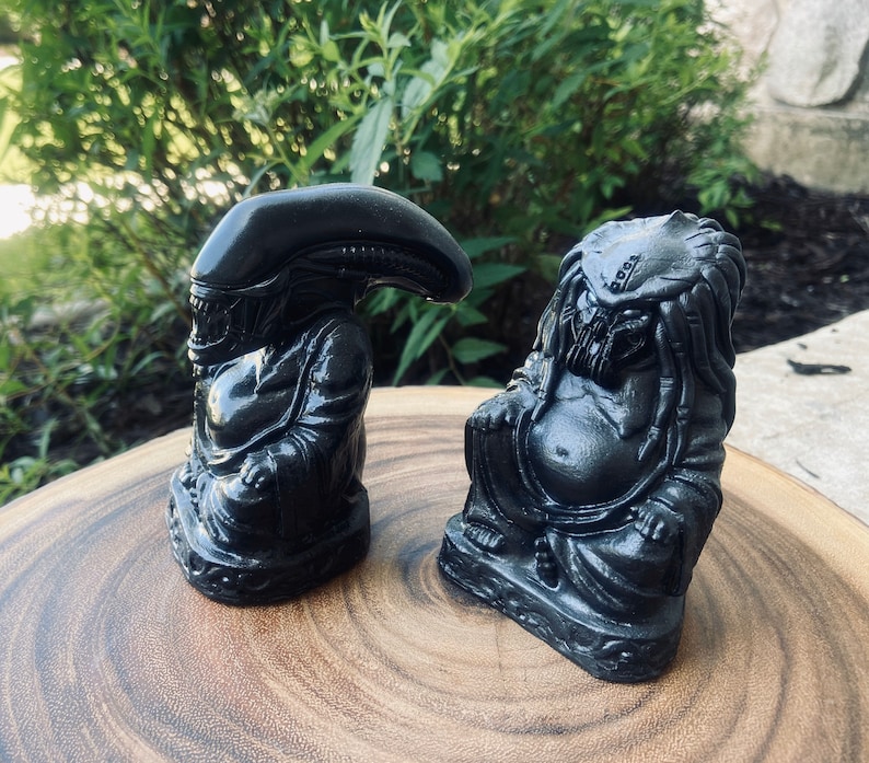 Alien or Predator AVP Amusing Villain Buddhas. image 2