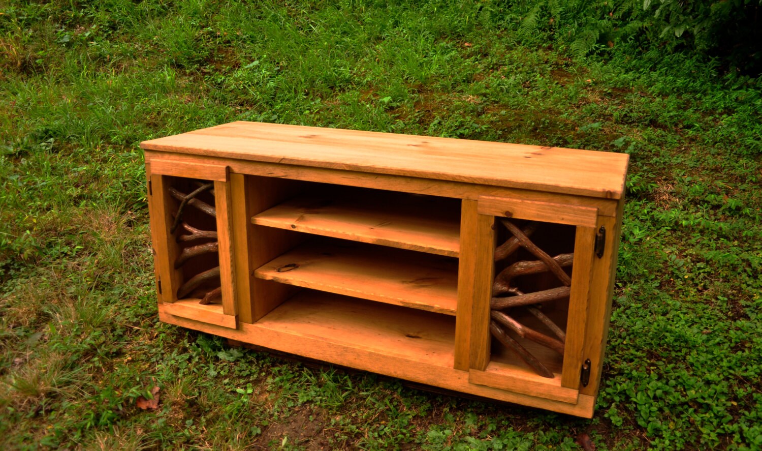 Rustic Wood Media TV Console Sideboard Table With Mountain Laurel