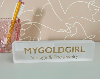 Custom Acrylic Name Plate: Personalized Desk Sign