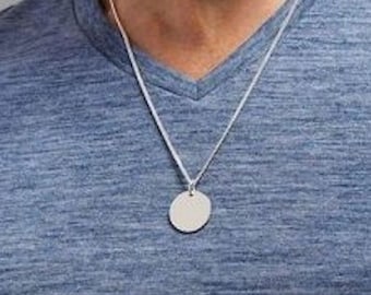 Collier gravé pour homme, cadeau petit ami, bijoux pour homme personnalisés, pendentif rond en argent, disque, cadeau d'anniversaire pour lui