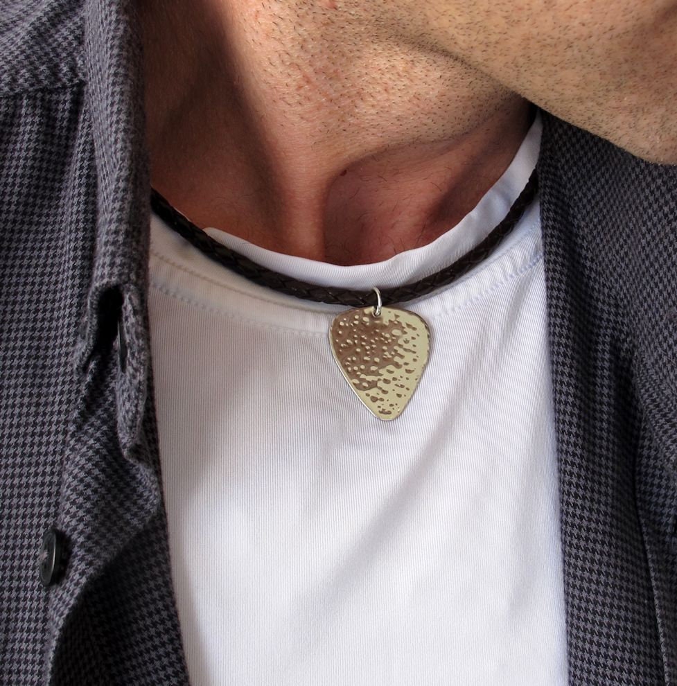 ネックレス・ペンダント ROMANTINUER SN179 Pick Pendant Leather Necklace il_fullxfull.3172609492_jg5c.jpg