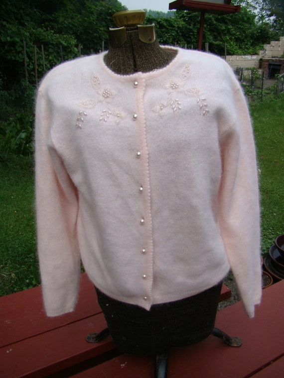 Vintage Angora Sweater Lovely Soft Woman's Pale P… - image 5