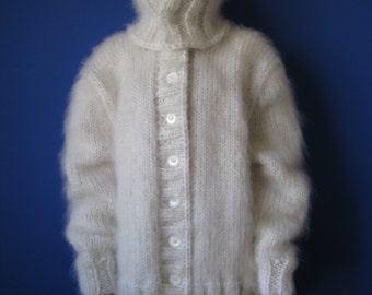 Fabriqué sur commande ! Cardigan blanc en MOHAIR en tricot fait main