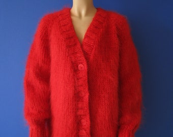 Fabriqué sur commande ! Cardigan rouge en MOHAIR tricoté à la main