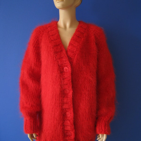 Fabriqué sur commande ! Cardigan rouge en MOHAIR tricoté à la main